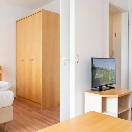 Lichtdurchflutete Mit Balkon In Suedostlage In Apartment Sellin (Rugen)
